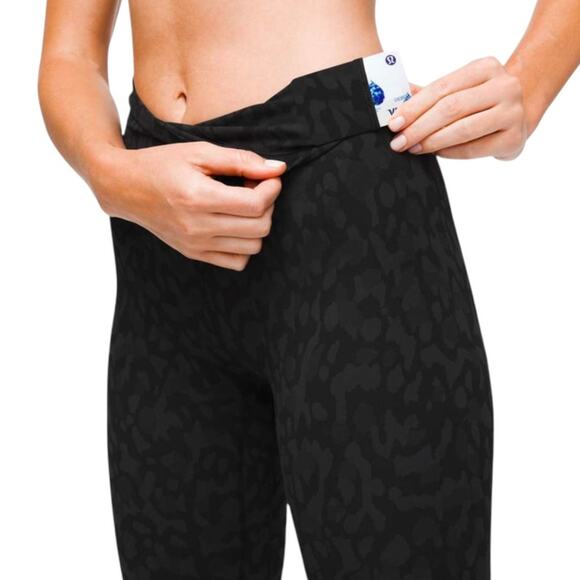 Lululemon Align Formation Camo Deep Coal Multi 21” Crop Size 6 EUC - Picture 4 of 10